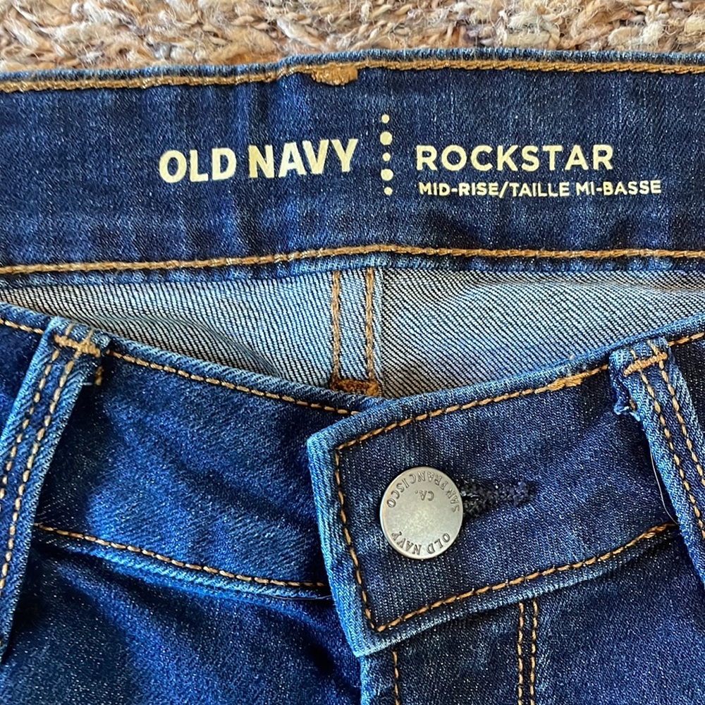 Old Navy Rockstar Skinny Jeans size 0 - Picture 5 of 6